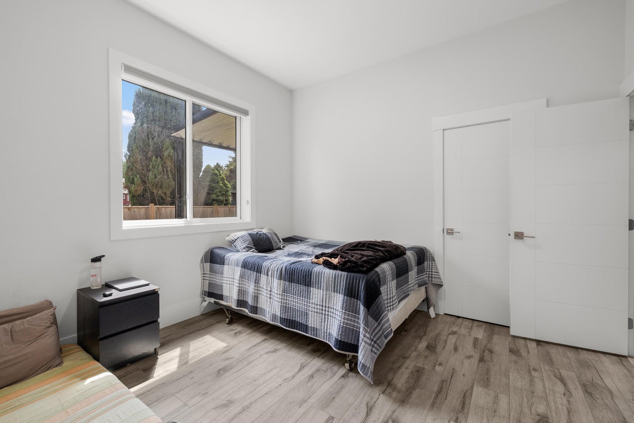 12776 Campbell Place - Queen Mary Park Surrey Single Family Residence for Sale, 8 Bedrooms (R3012601)# - 17