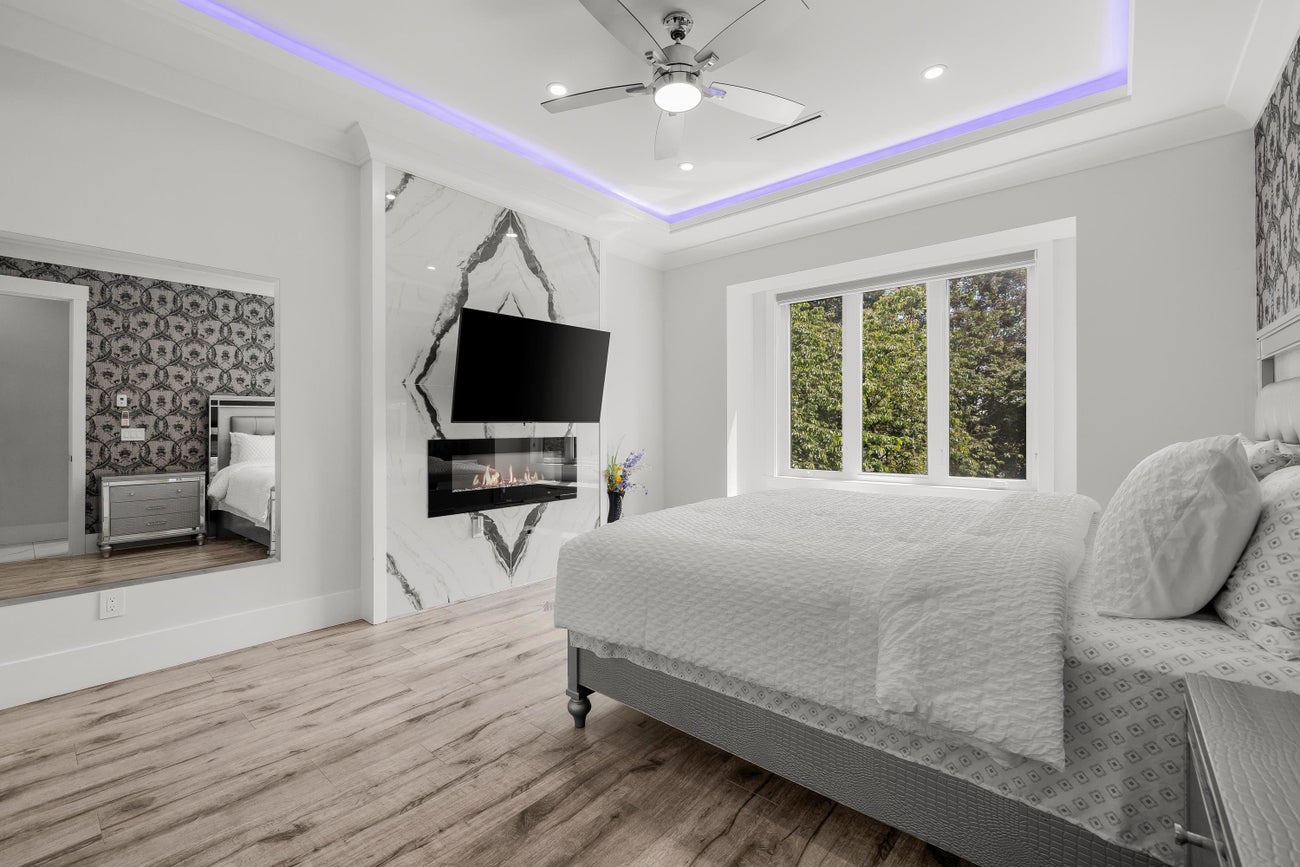 12776 Campbell Place - Queen Mary Park Surrey Single Family Residence for Sale, 8 Bedrooms (R3012601)# - 9