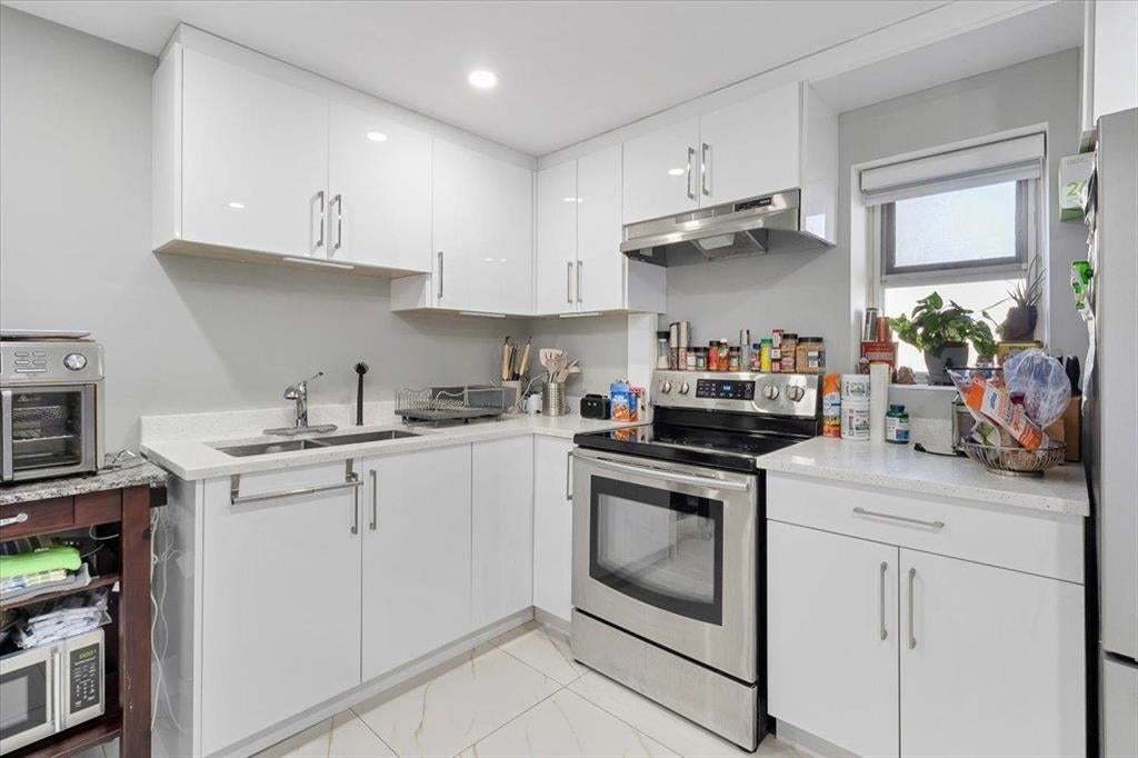 11722 193b Street - South Meadows Single Family Residence for Sale, 4 Bedrooms (R3018114)# - 4