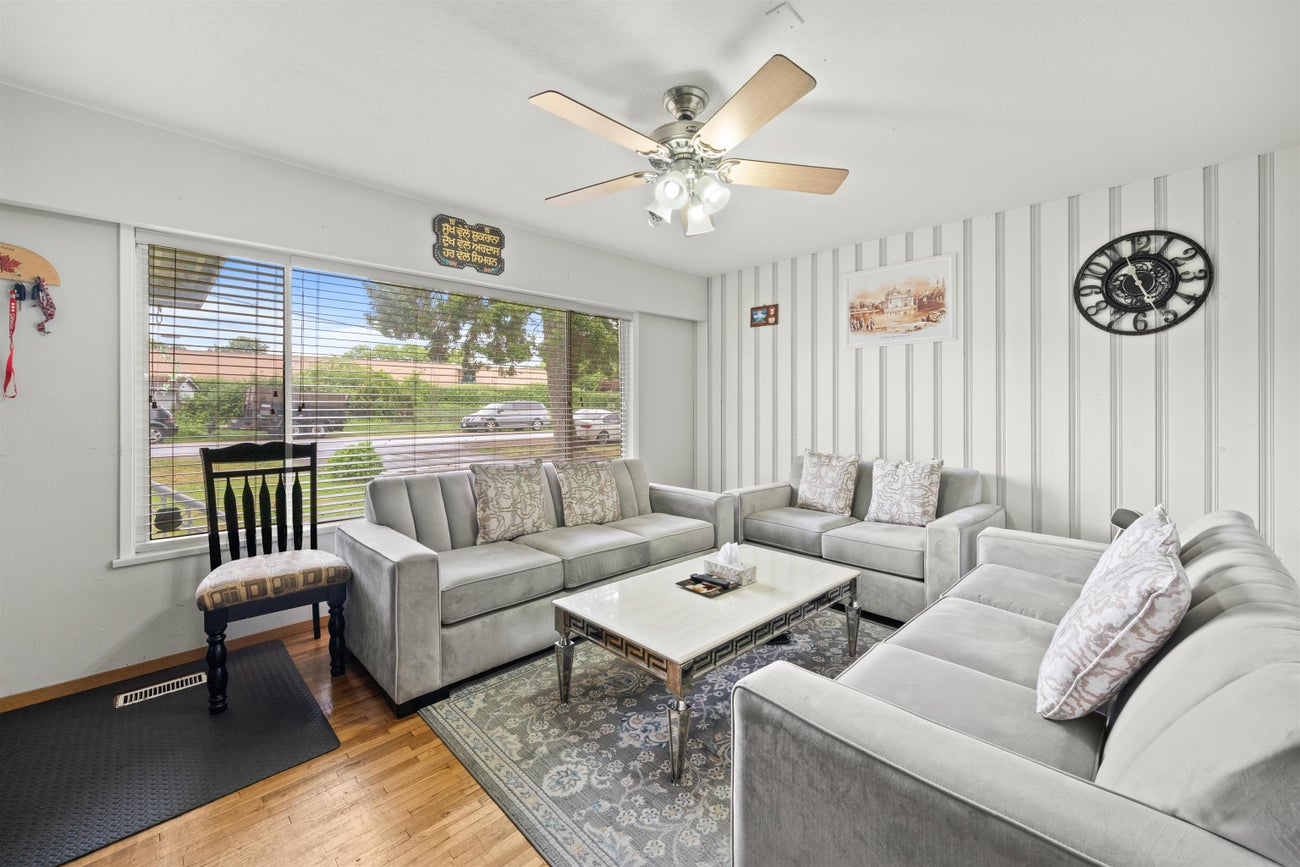 12232 85a Avenue - Queen Mary Park Surrey Single Family Residence for Sale, 3 Bedrooms (R3019812) #11