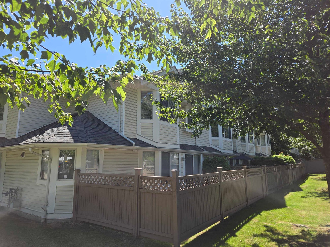 9 - 7955 122 Street - West Newton Townhouse for Sale, 3 Bedrooms (R3022905) #4