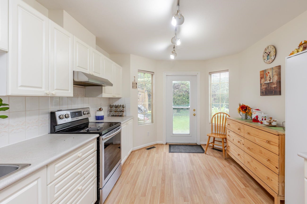 51 - 15840 84 Avenue - Fleetwood Tynehead Townhouse for Sale, 3 Bedrooms (R3024385) #20