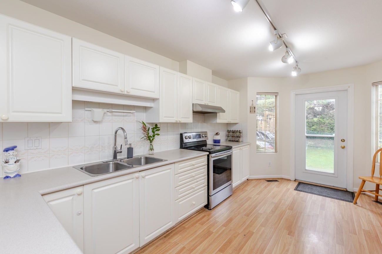 51 - 15840 84 Avenue - Fleetwood Tynehead Townhouse for Sale, 3 Bedrooms (R3024385) #24