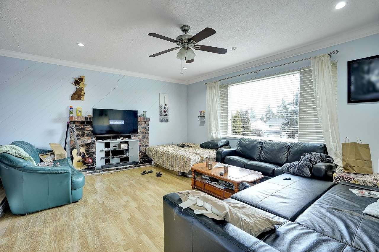 14747 88 Avenue - Bear Creek Green Timbers Single Family Residence for Sale, 5 Bedrooms (R3024822) #1