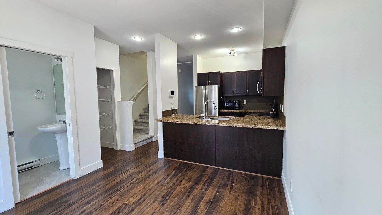 35 - 8277 161 Street - Fleetwood Tynehead Townhouse for Sale, 3 Bedrooms (R3028355) #7