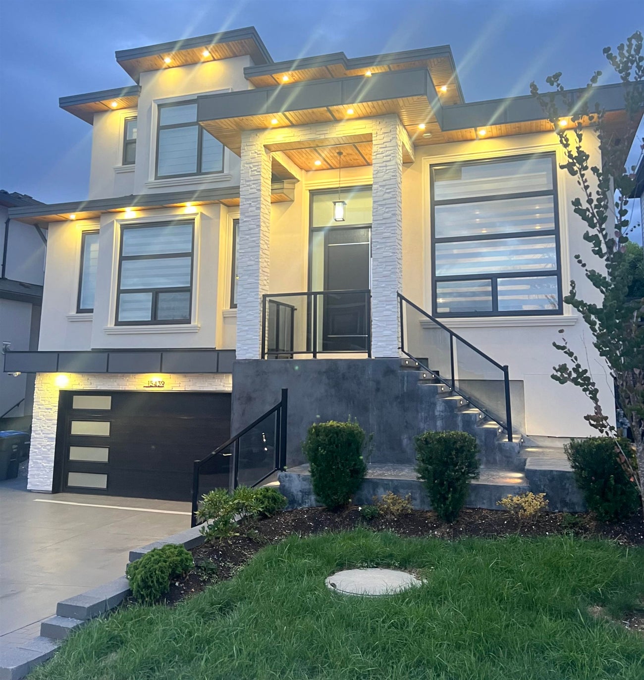 15439 78 Avenue - Fleetwood Tynehead Single Family Residence for Sale, 8 Bedrooms (R3037421) #1
