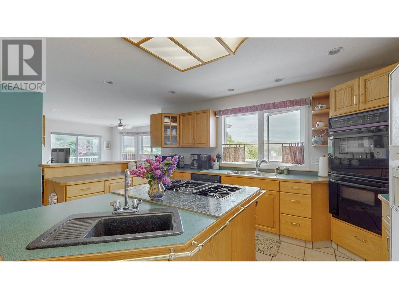 4210 Fairwinds Drive - Osoyoos Single Family for Sale, 3 Bedrooms (10347486)# - 10