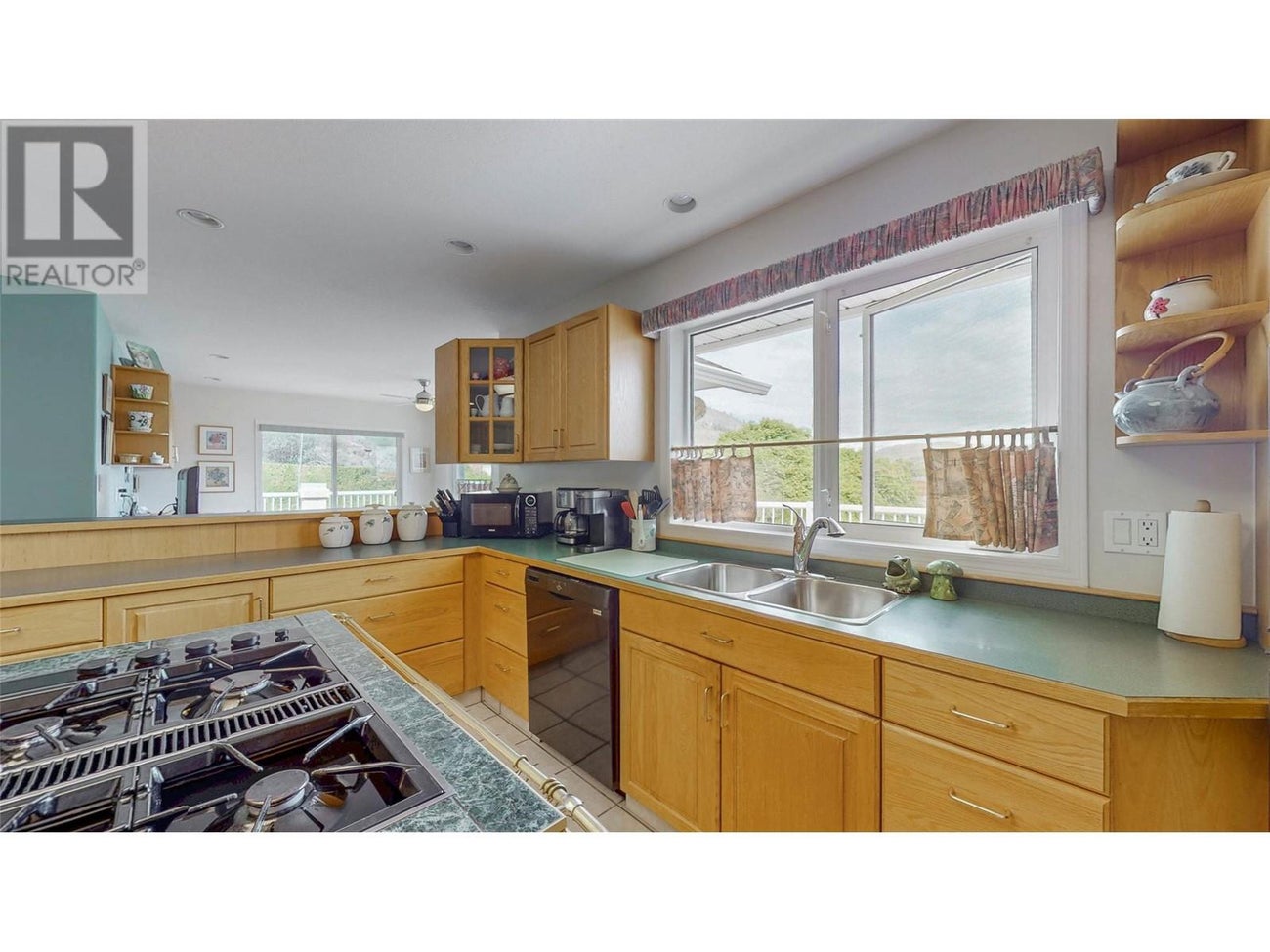 4210 Fairwinds Drive - Osoyoos Single Family for Sale, 3 Bedrooms (10347486)# - 11