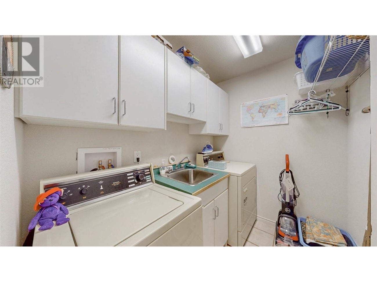 4210 Fairwinds Drive - Osoyoos Single Family for Sale, 3 Bedrooms (10347486)# - 17