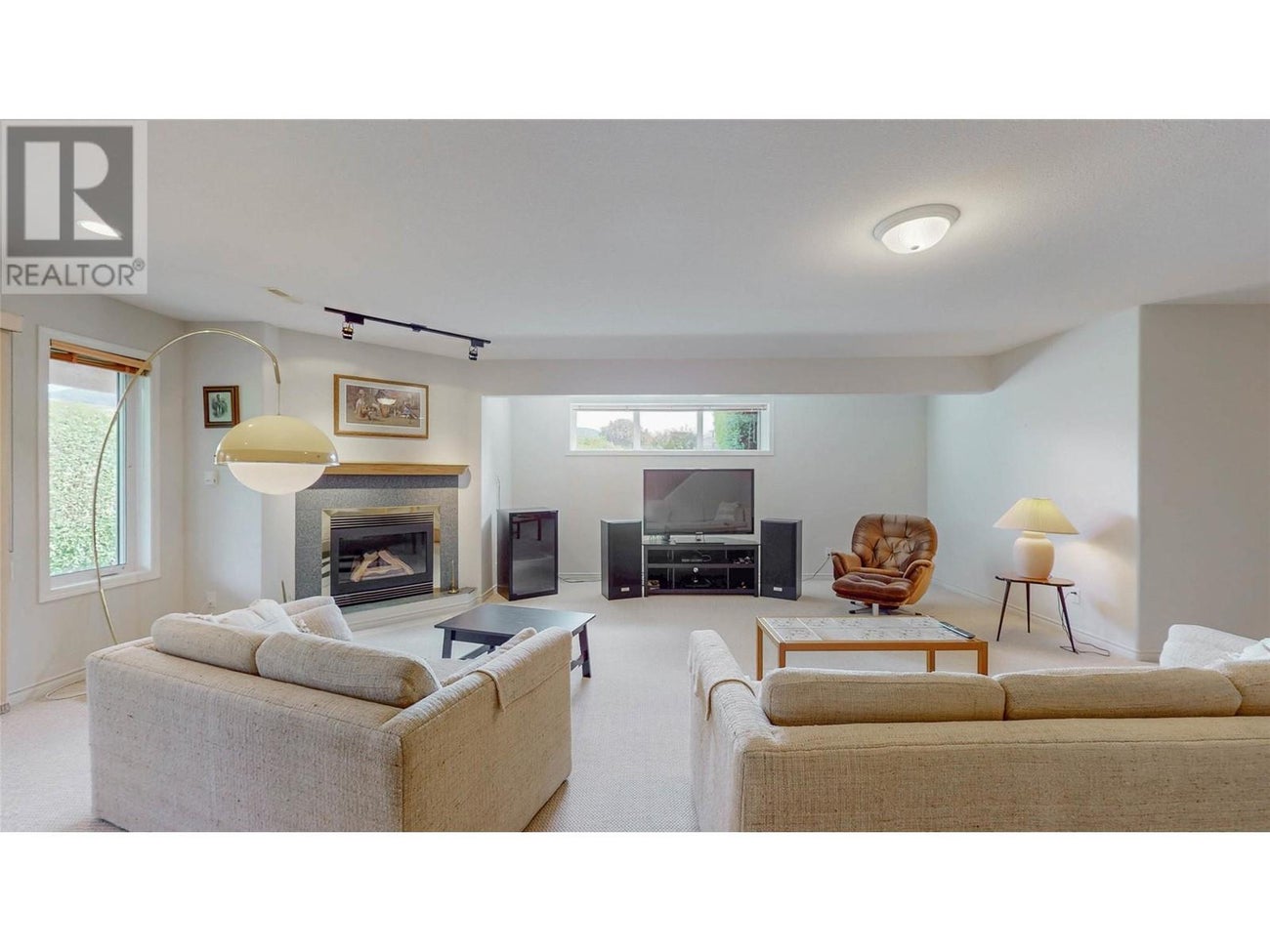 4210 Fairwinds Drive - Osoyoos Single Family for Sale, 3 Bedrooms (10347486)# - 23