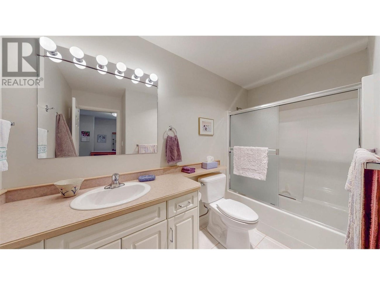 4210 Fairwinds Drive - Osoyoos Single Family for Sale, 3 Bedrooms (10347486)# - 32