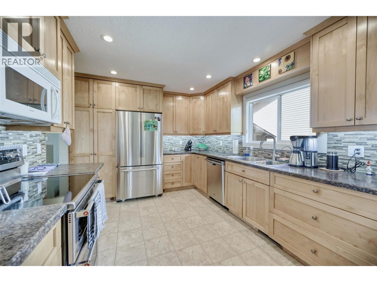 8516 12TH Avenue - Osoyoos House for Sale, 3 Bedrooms (10364927)# - 4