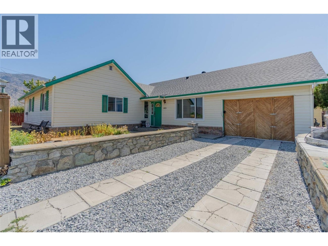 8901 92ND Avenue - Osoyoos House for Sale, 2 Bedrooms (10379706)# - 3