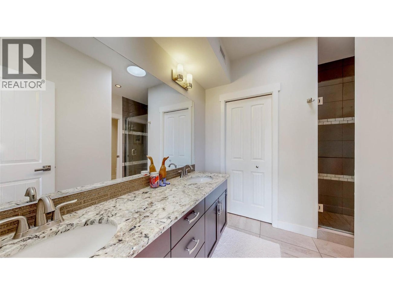 2000 VALLEYVIEW Drive Unit# 20 - Osoyoos House for Sale, 2 Bedrooms (10380485)# - 17 2000 VALLEYVIEW Drive Unit# 20 - Osoyoos House for Sale, 2 Bedrooms (10380485)# - 17