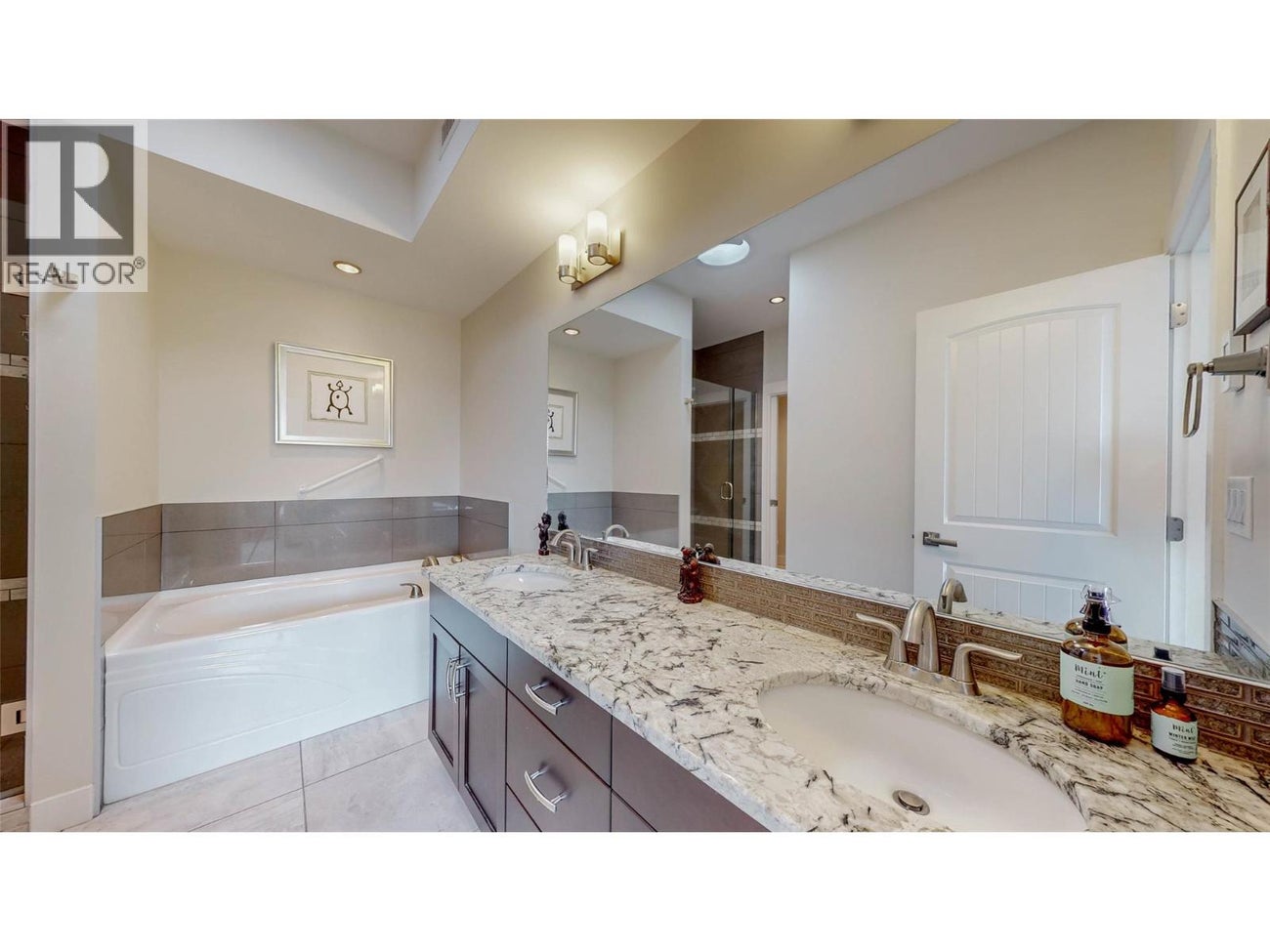 2000 VALLEYVIEW Drive Unit# 20 - Osoyoos House for Sale, 2 Bedrooms (10380485)# - 21 2000 VALLEYVIEW Drive Unit# 20 - Osoyoos House for Sale, 2 Bedrooms (10380485)# - 21