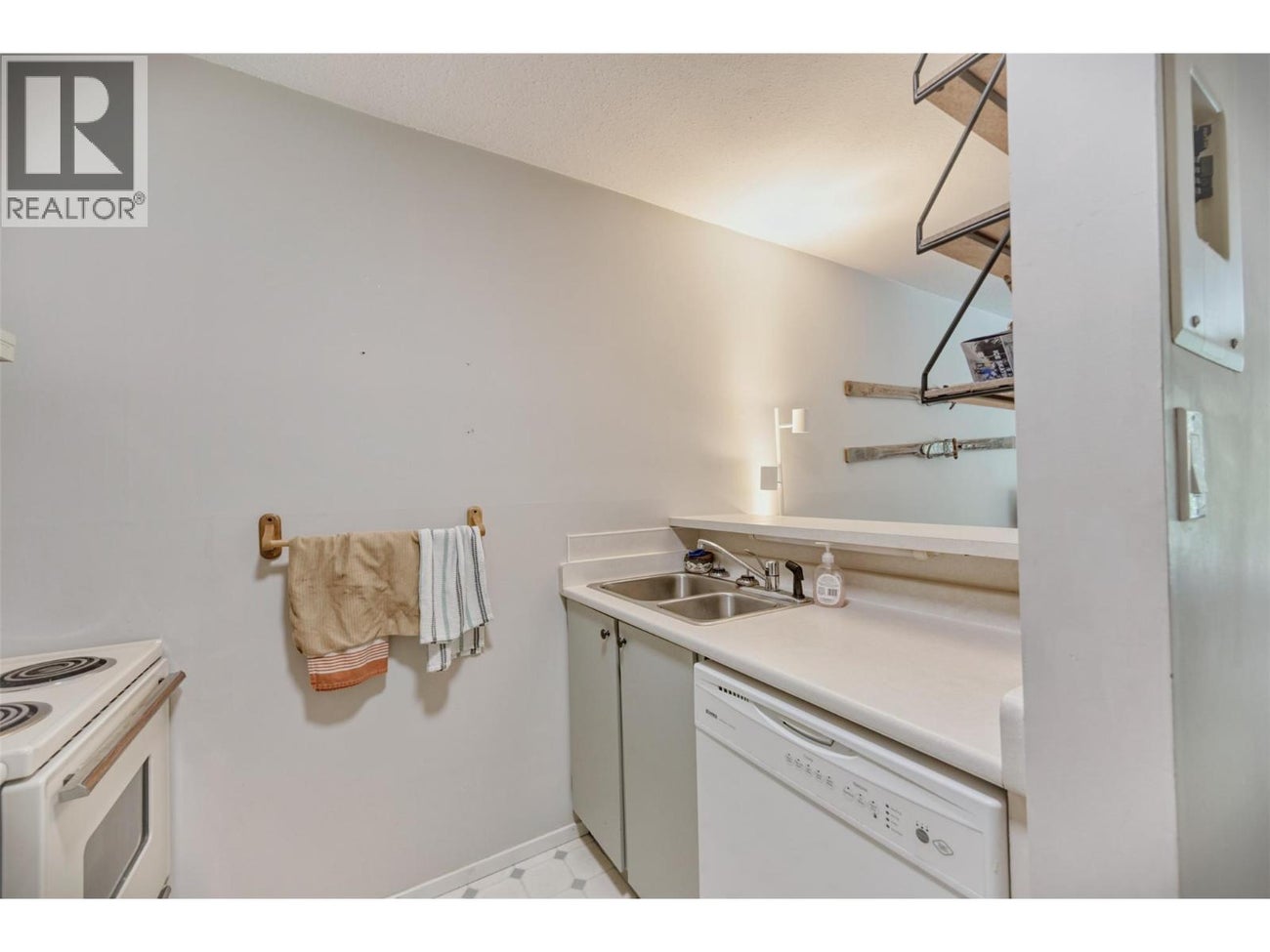 1191 Apex Mountain Road Unit# 105 - Penticton Apartment for Sale, 1 Bedroom (10382202)# - 9 1191 Apex Mountain Road Unit# 105 - Penticton Apartment for Sale, 1 Bedroom (10382202)# - 9