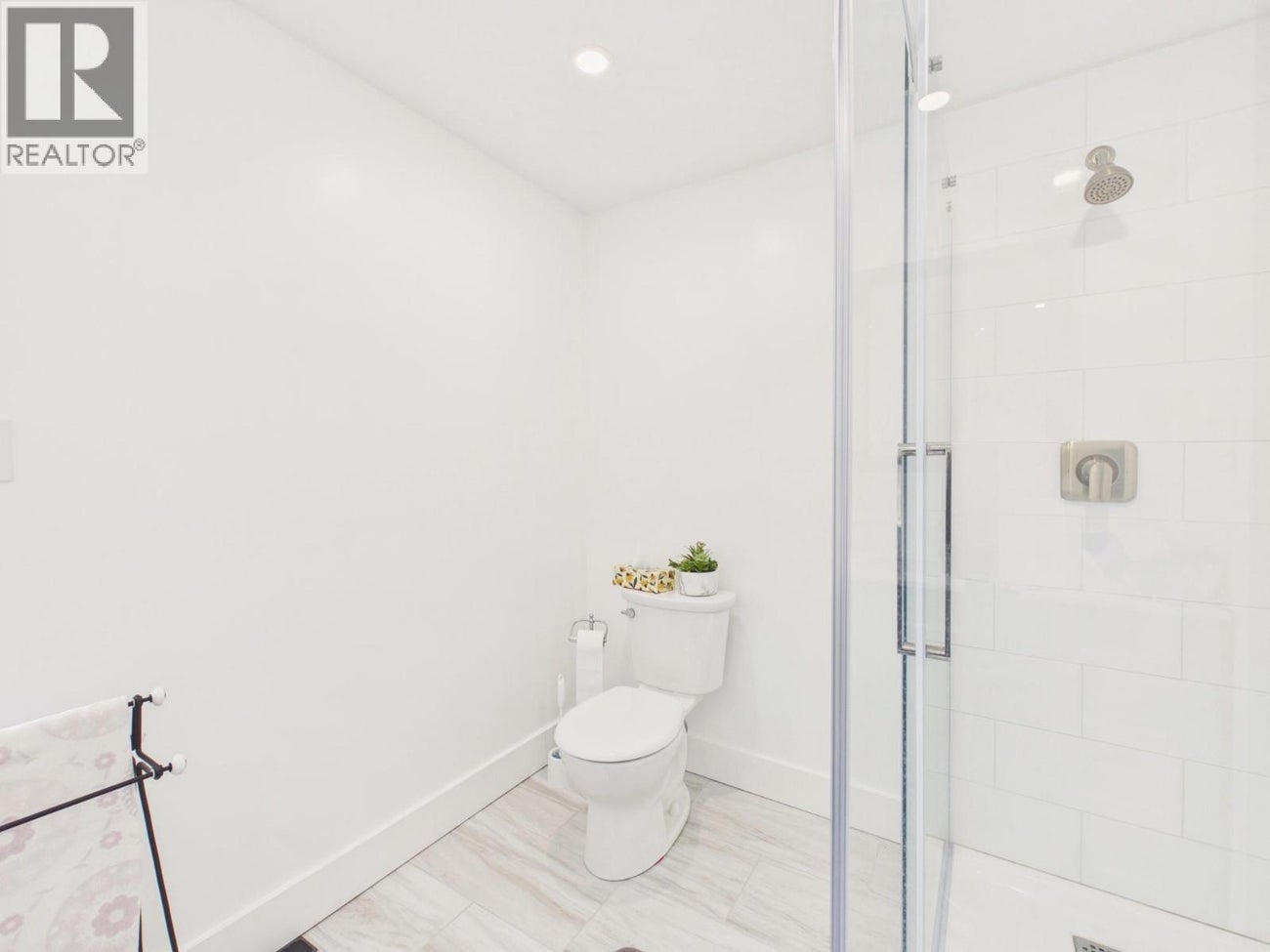 8209 Gala Crescent - Osoyoos House for Sale, 3 Bedrooms (10387634)# - 37