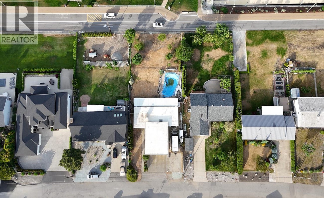 8209 Gala Crescent - Osoyoos House for Sale, 3 Bedrooms (10387634)# - 50