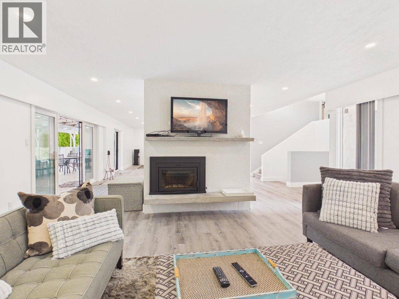 8209 Gala Crescent - Osoyoos House for Sale, 3 Bedrooms (10387634)# - 8