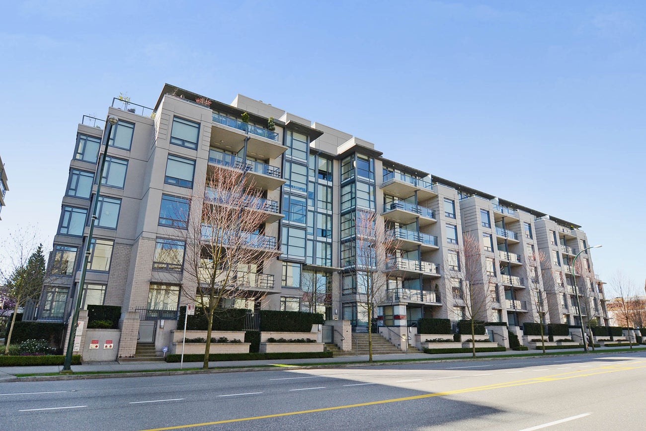 502 750 W 12TH AVENUE - Fairview VW Apartment/Condo for sale, 2 Bedrooms (R2775242) #1