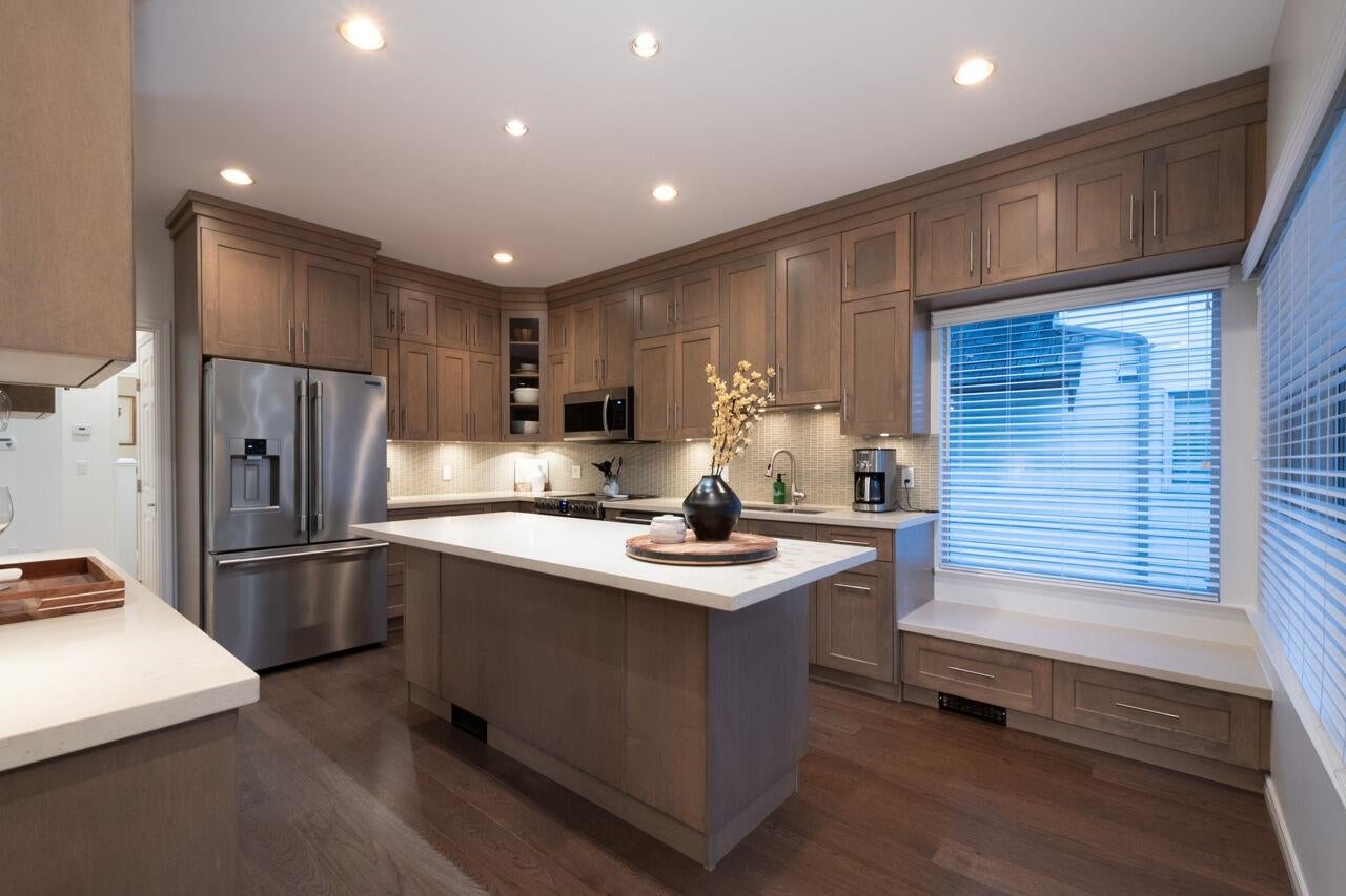 3282 Wellington Court - Burke Mountain Single Family Residence for Sale, 6 Bedrooms (R2996470)