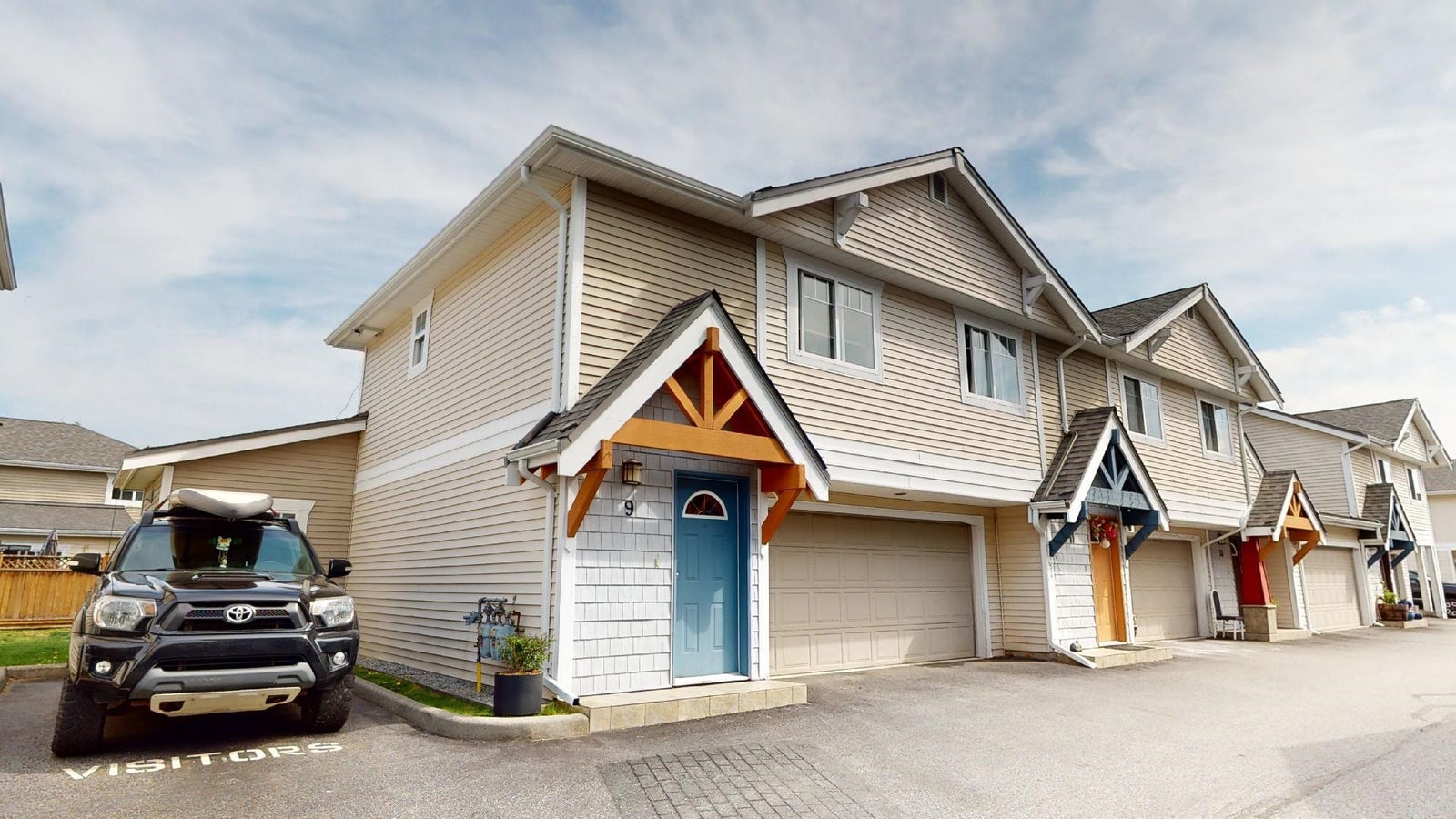 9 - 1821 Willow Crescent - Garibaldi Estates Townhouse for Sale, 3 Bedrooms (R2975375)