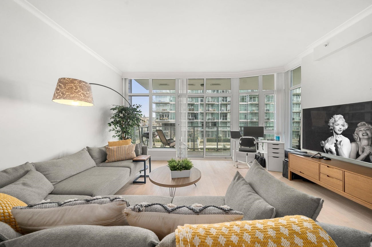313 - 175 Victory Ship Way - Lower Lonsdale Apartment/Condo for Sale, 1 Bedroom (R2981978) #6