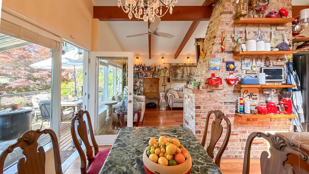 414 Montroyal Boulevard - Upper Delbrook Single Family Residence for Sale, 4 Bedrooms (R3025827) #15