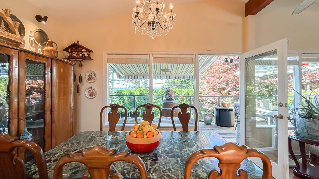 414 Montroyal Boulevard - Upper Delbrook Single Family Residence for Sale, 4 Bedrooms (R3025827) #16