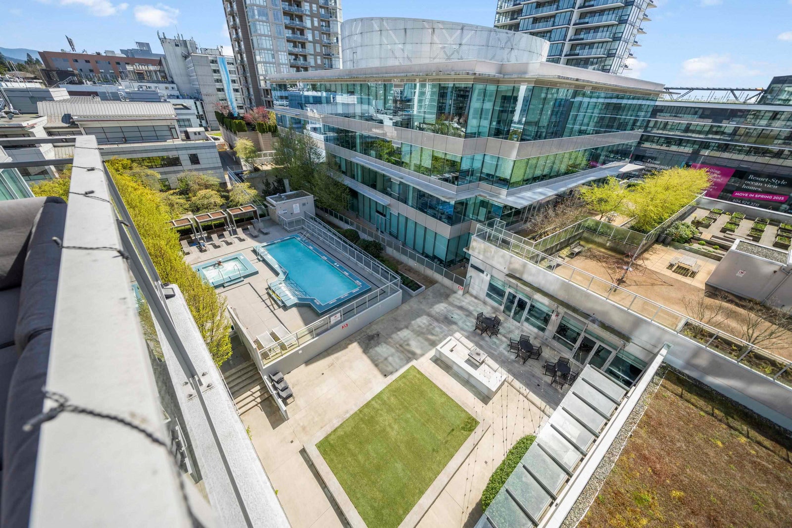 703 - 125 E 14th Street - Central Lonsdale Apartment/Condo for Sale, 1 Bedroom (R2991775)