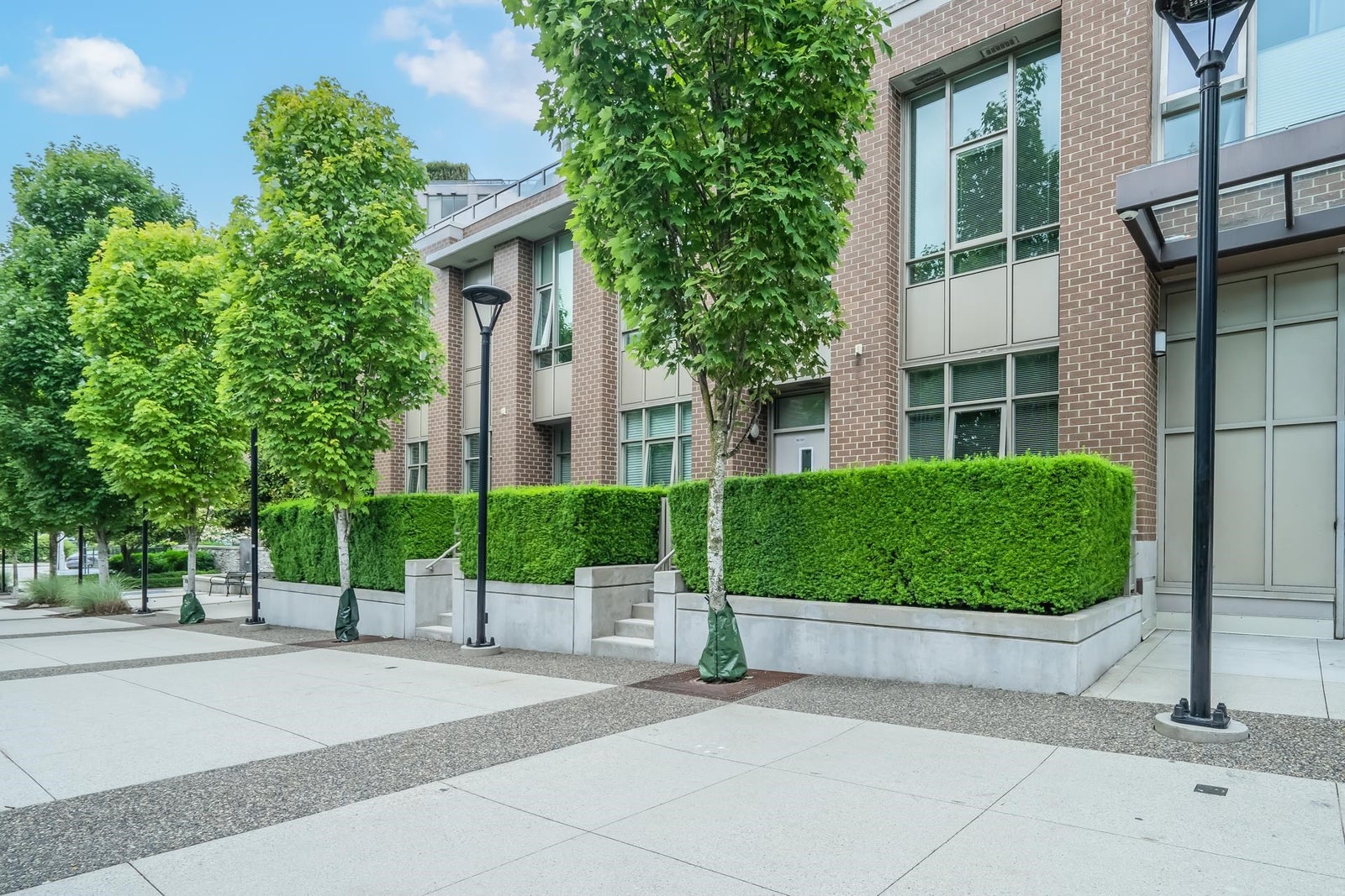 TH101 445 W 2ND AVENUE - False Creek Townhouse for sale, 2 Bedrooms (R2866553)