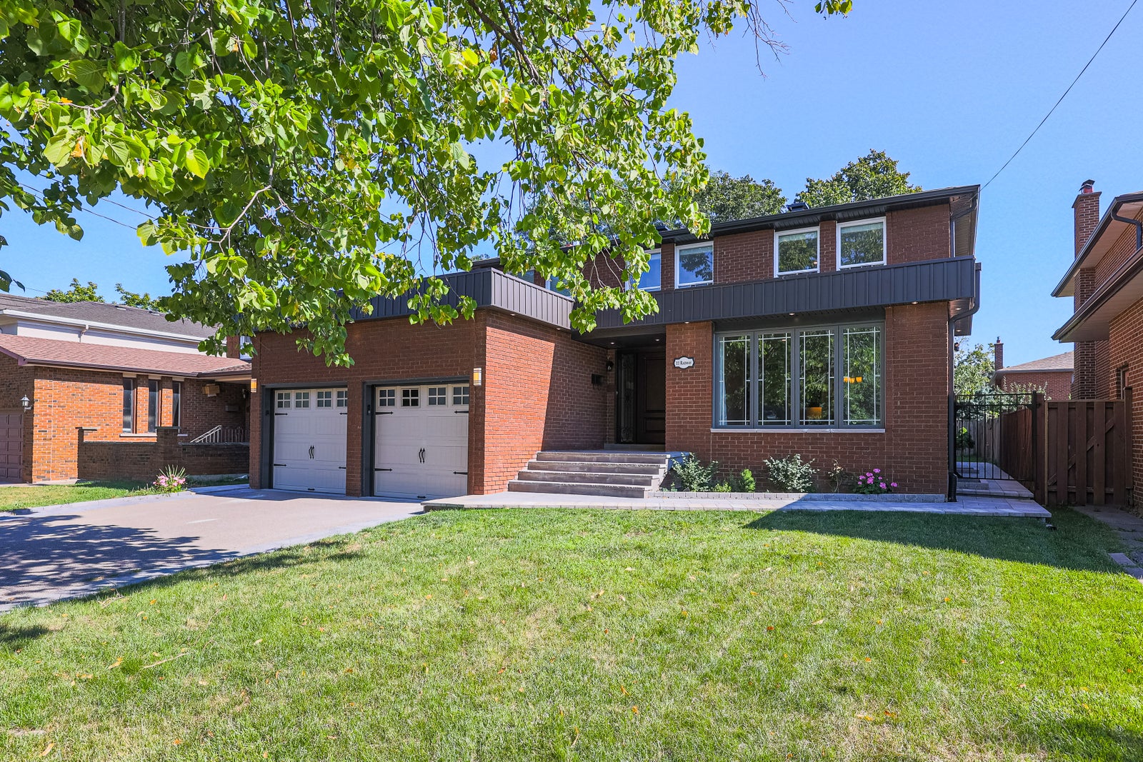 11 Radway Avenue - Markland Wood HOUSE for sale, 41 Bedrooms 