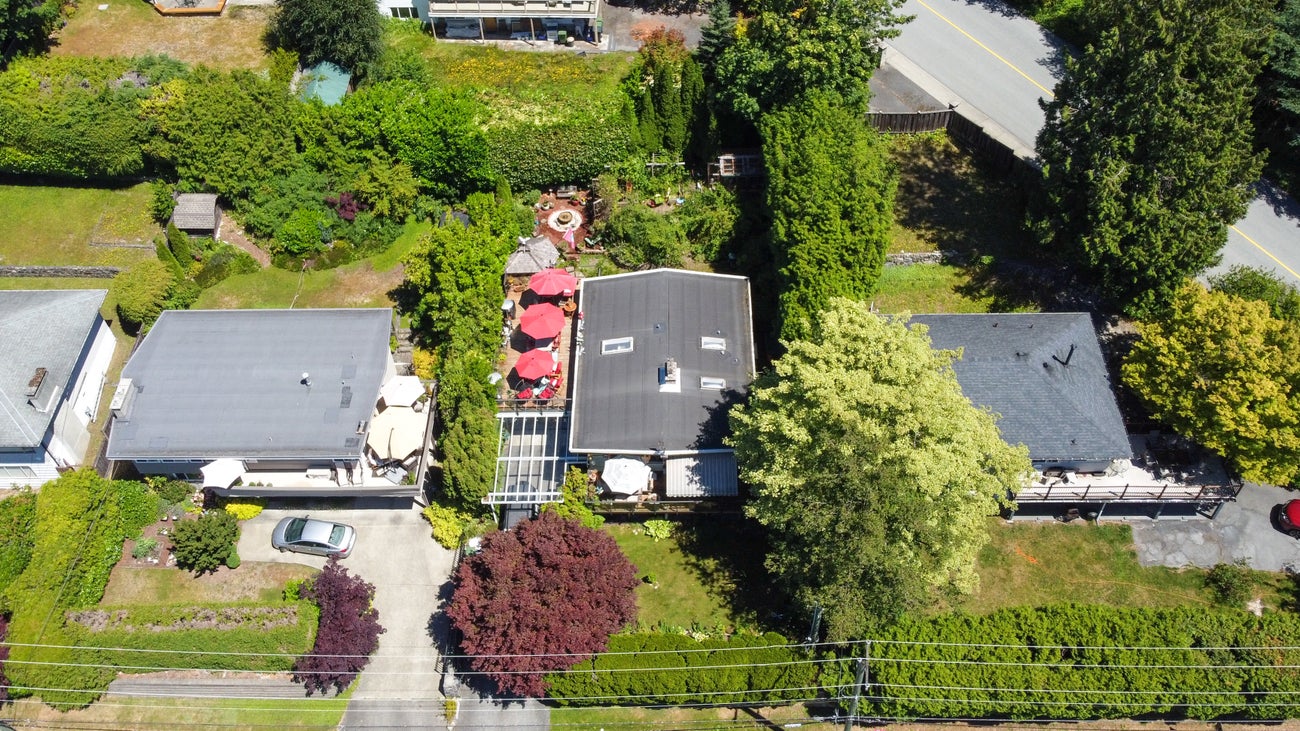 414 Montroyal Boulevard - Upper Delbrook Single Family Residence for Sale, 4 Bedrooms (R3025827) #60