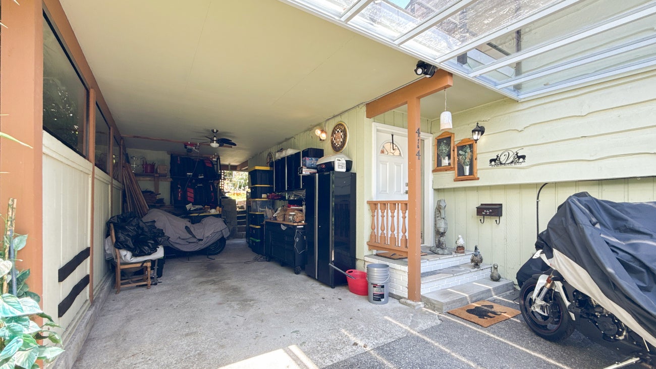 414 Montroyal Boulevard - Upper Delbrook Single Family Residence for Sale, 4 Bedrooms (R3025827) #9