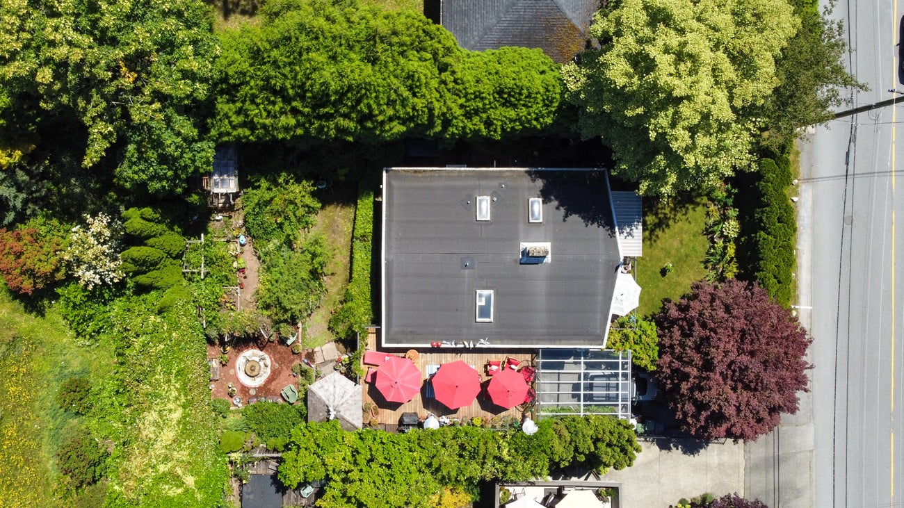 414 Montroyal Boulevard - Upper Delbrook Single Family Residence for Sale, 4 Bedrooms (R3025827) #59