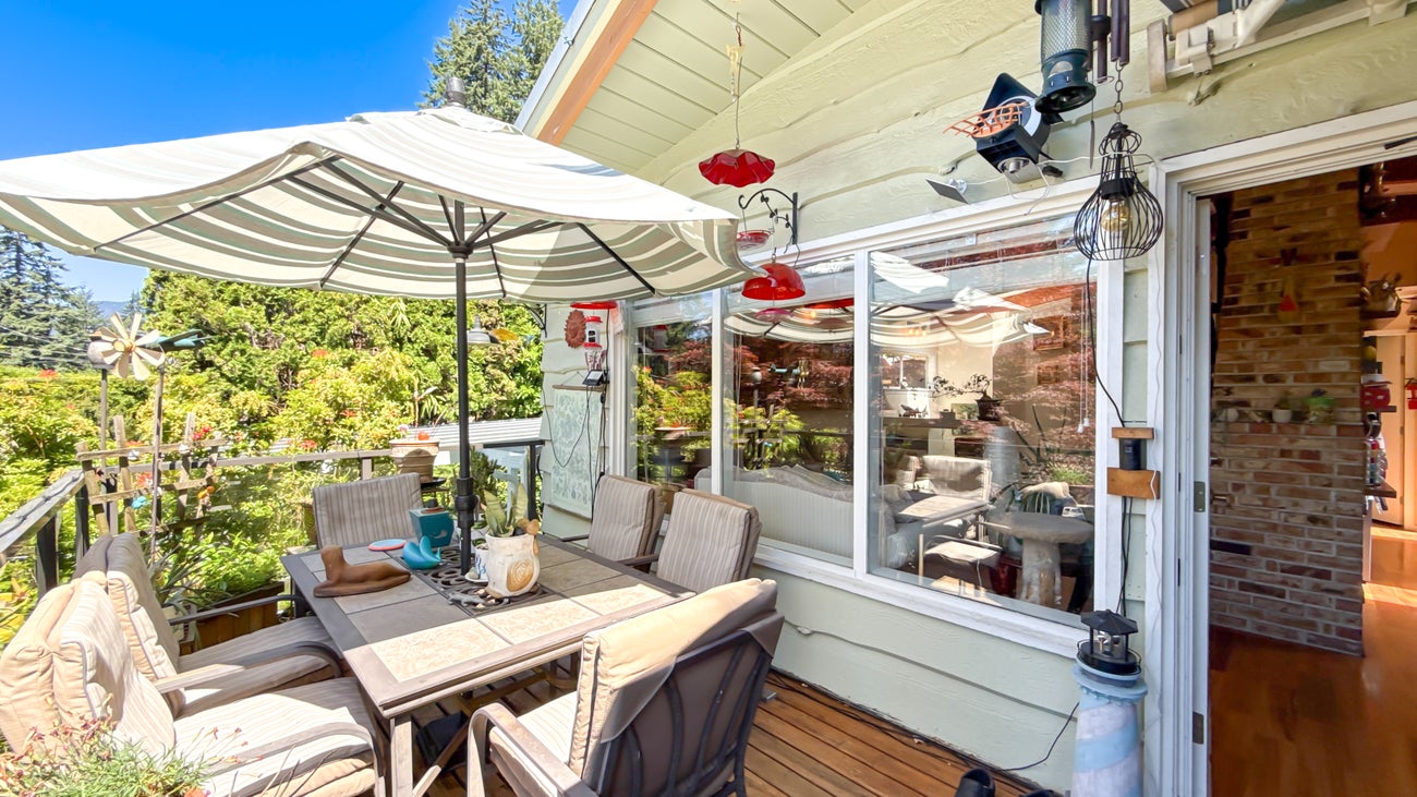414 Montroyal Boulevard - Upper Delbrook Single Family Residence for Sale, 4 Bedrooms (R3025827) #41