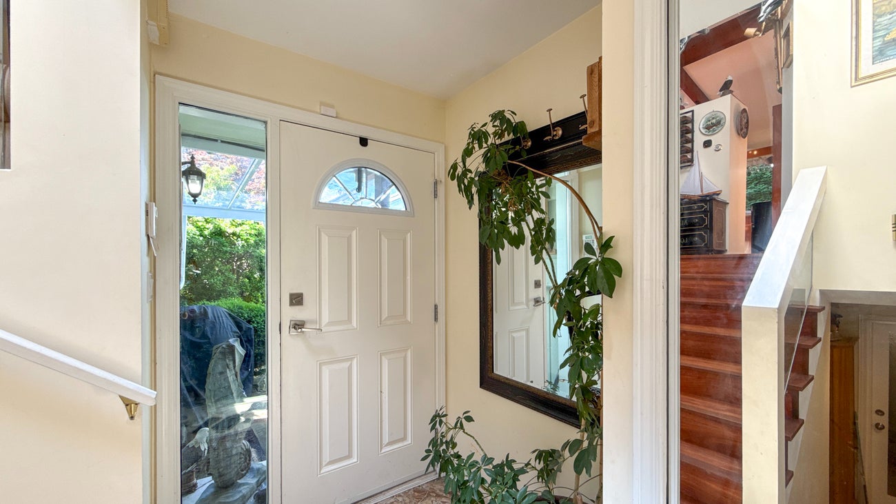 414 Montroyal Boulevard - Upper Delbrook Single Family Residence for Sale, 4 Bedrooms (R3025827) #11