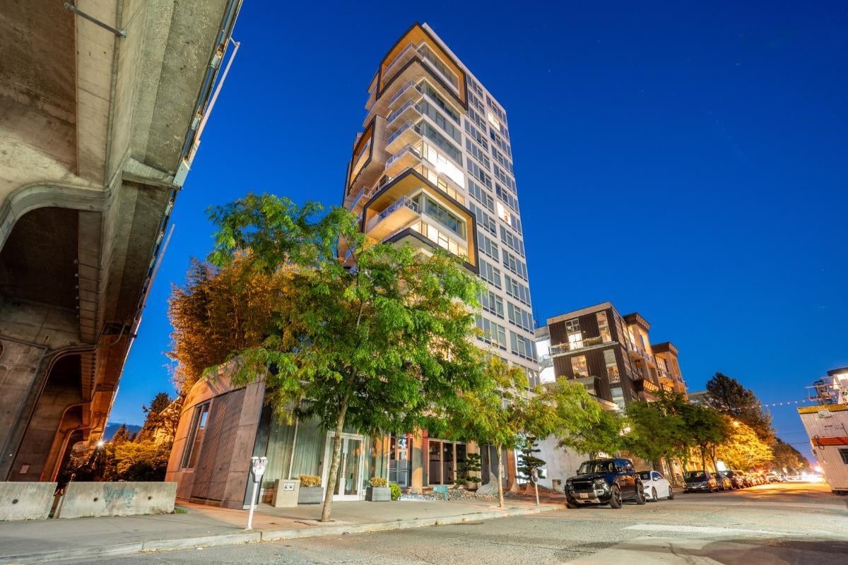 905 1565 W 6TH AVENUE - False Creek Apartment/Condo for sale, 2 Bedrooms (R2910795)