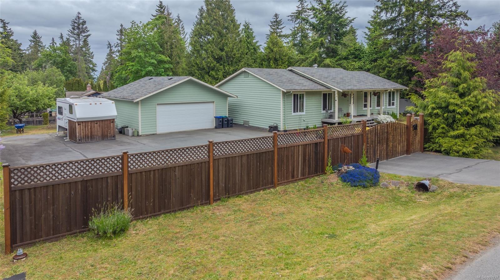 4737 Blue Heron Dr - PQ Bowser/Deep Bay Single Family Residence for Sale, 3 Bedrooms (999237)