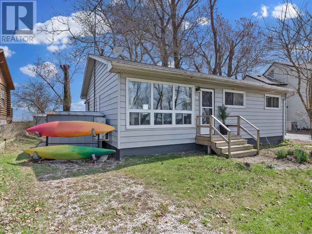 83 Marentette Beach DRIVE - Leamington House for Sale, 3 Bedrooms (25010243)