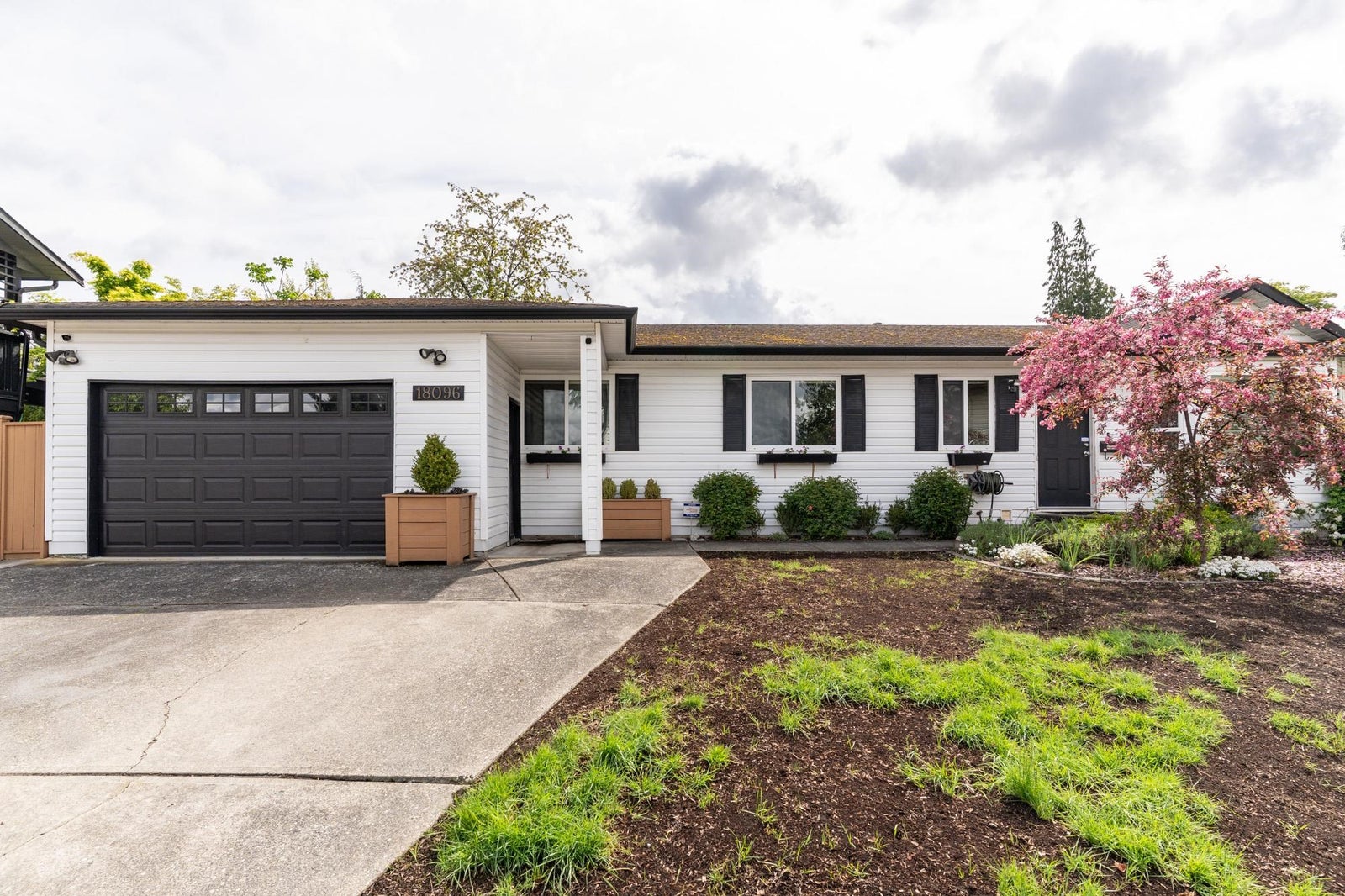 18096 61 Avenue - Cloverdale BC Single Family Residence for Sale, 3 Bedrooms (R2997928)