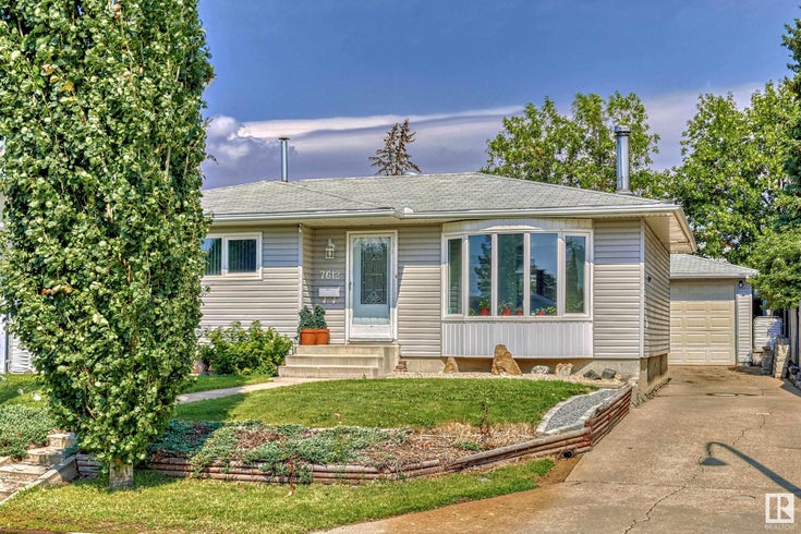 7612 42 Av Nw - Tweddle Place Bungalow, 3 Bedrooms (E4352754)