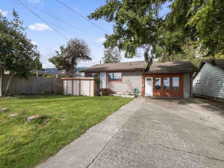 716 Hillcrest Road - Gibsons & Area House/Single Family for sale, 2 Bedrooms (R2251214)