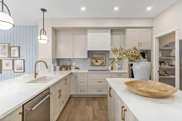 80 Magnolia Green SE - Mahogany Detached for Sale, 3 Bedrooms (A2215294)