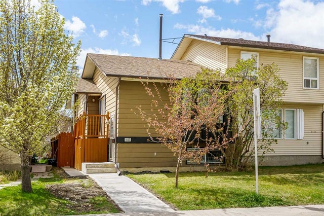 5627 Templehill Road NE - Temple Semi Detached (Half Duplex) for Sale, 3 Bedrooms (A2218914)