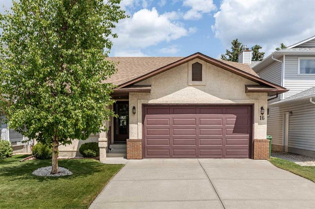 16 Sandalwood Close NW - Sandstone Valley Detached for Sale, 3 Bedrooms (A2228361)