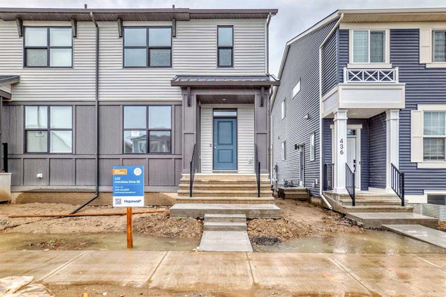 432 Hotchkiss Drive SE - Hotchkiss Semi Detached (Half Duplex) for Sale, 3 Bedrooms (A2244297)