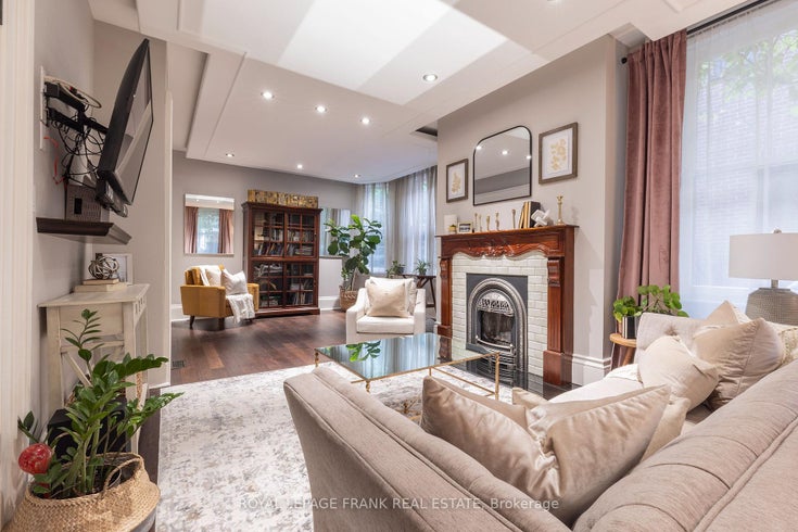 454 Weller Street - 3 Old West End Detached for Sale, 4 Bedrooms (X12337739)