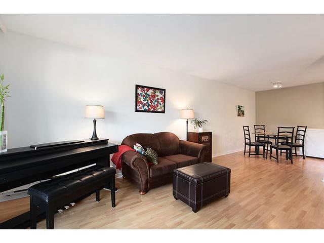 106 777 W 7th Avenue - Fairview VW Apartment/Condo, 2 Bedrooms (V970608)