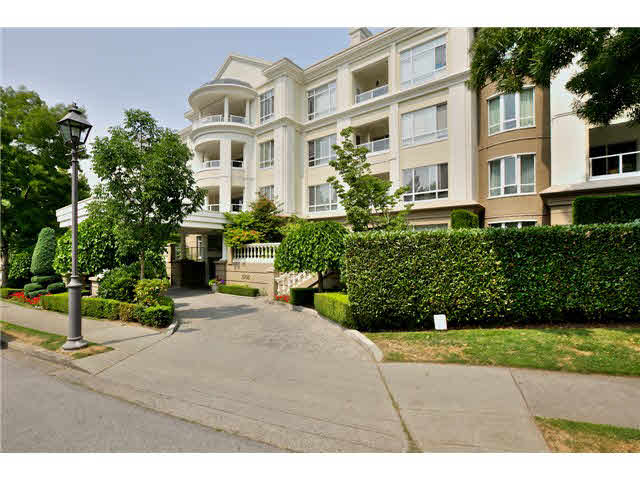 129 5735 Hampton Place - University VW Apartment/Condo, 1 Bedroom (V1133717)